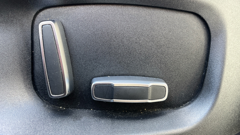 Jaguar F-Pace 2.0d [180] Chequered Flag 5dr Auto AWD Diesel Estate